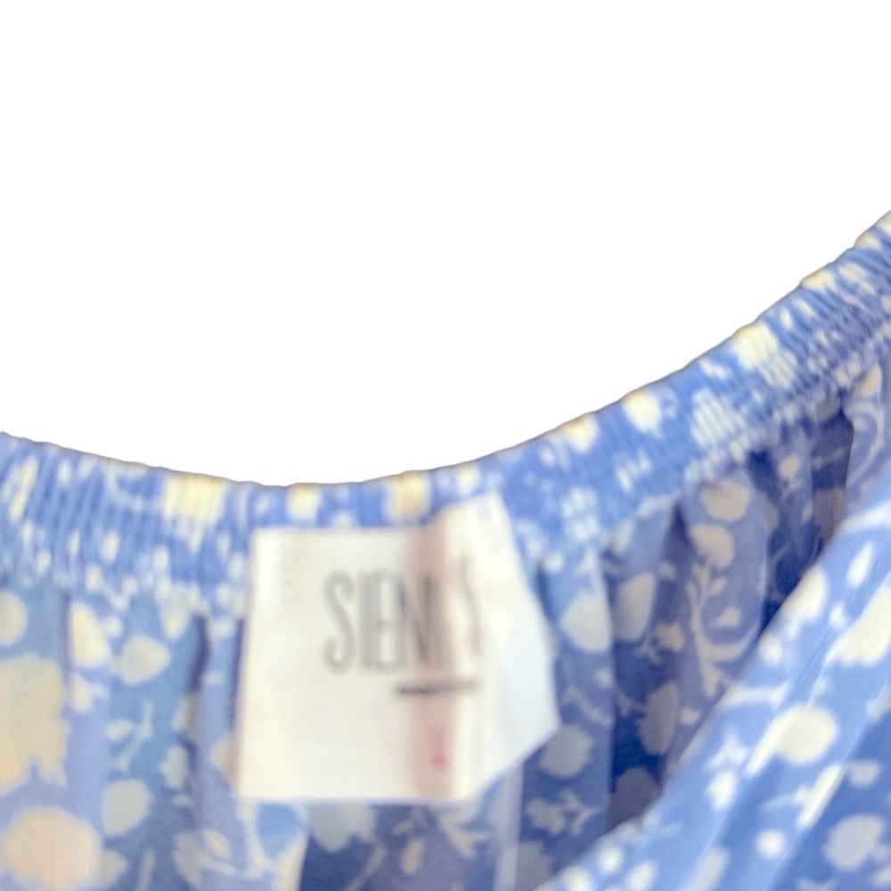 Woman’s light blue blouse short sleeves with elastic waist - Picture 3 of 6